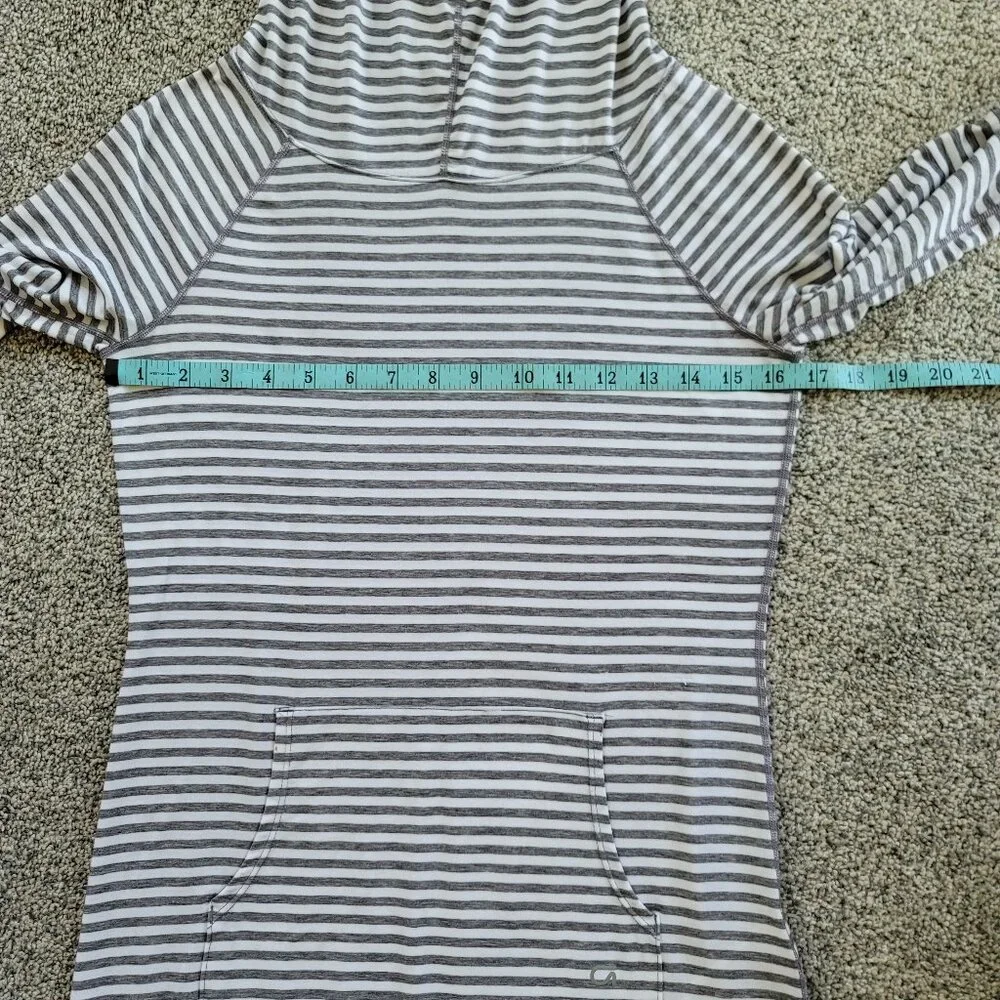 Gap Fit Breathe XS Grey &  White Stripe Funnel Neck Hoodie XS with Thumbholes - Picture 8 of 13